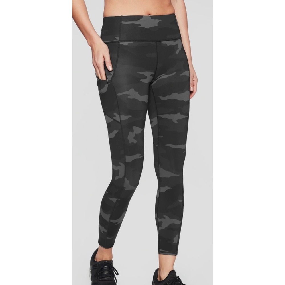 Athleta Camo Contender 7/8 Tight in Powerlift Leggings - Black Grey‎ - M